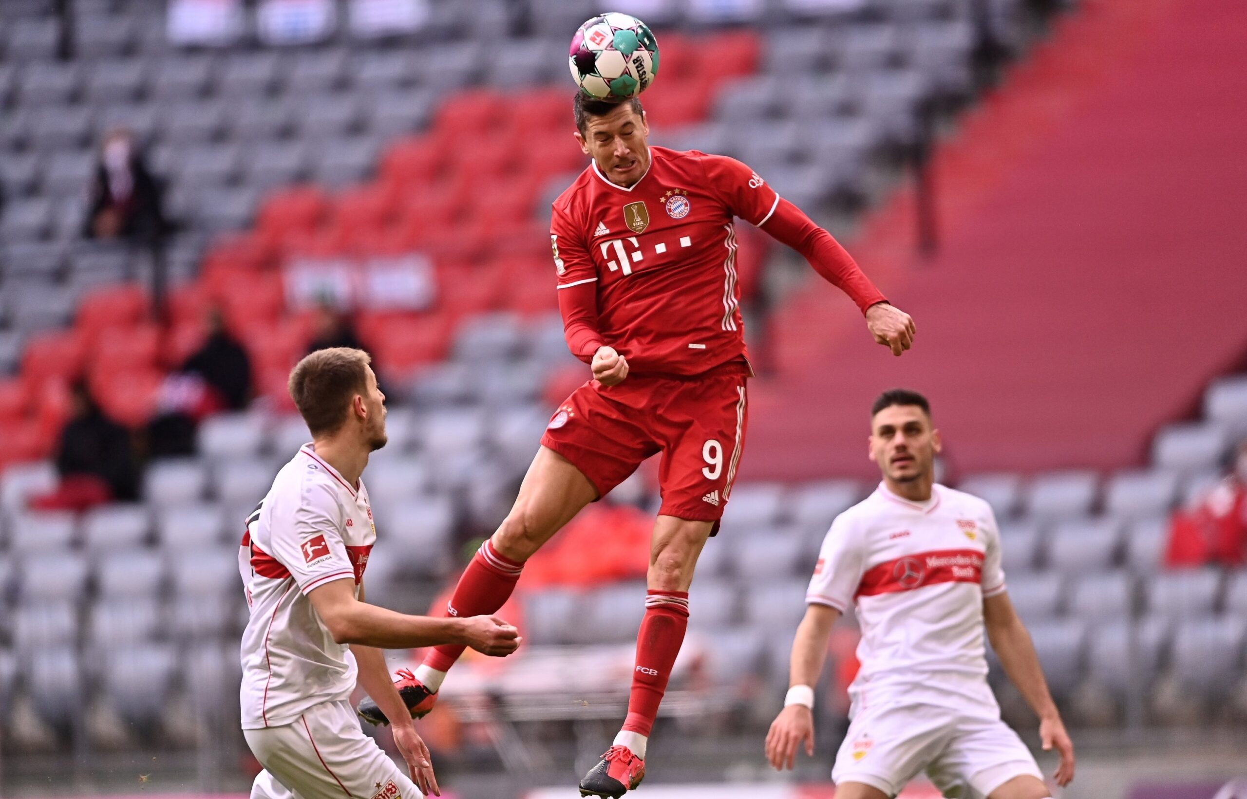 Robert Lewandowski vẫn là chỗ dựa vững chắc cho Bayern