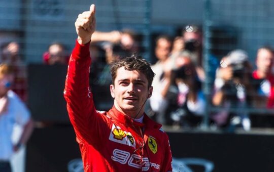 Leclerc may mắn đoạt pole tại Azerbaijan Grand Prix