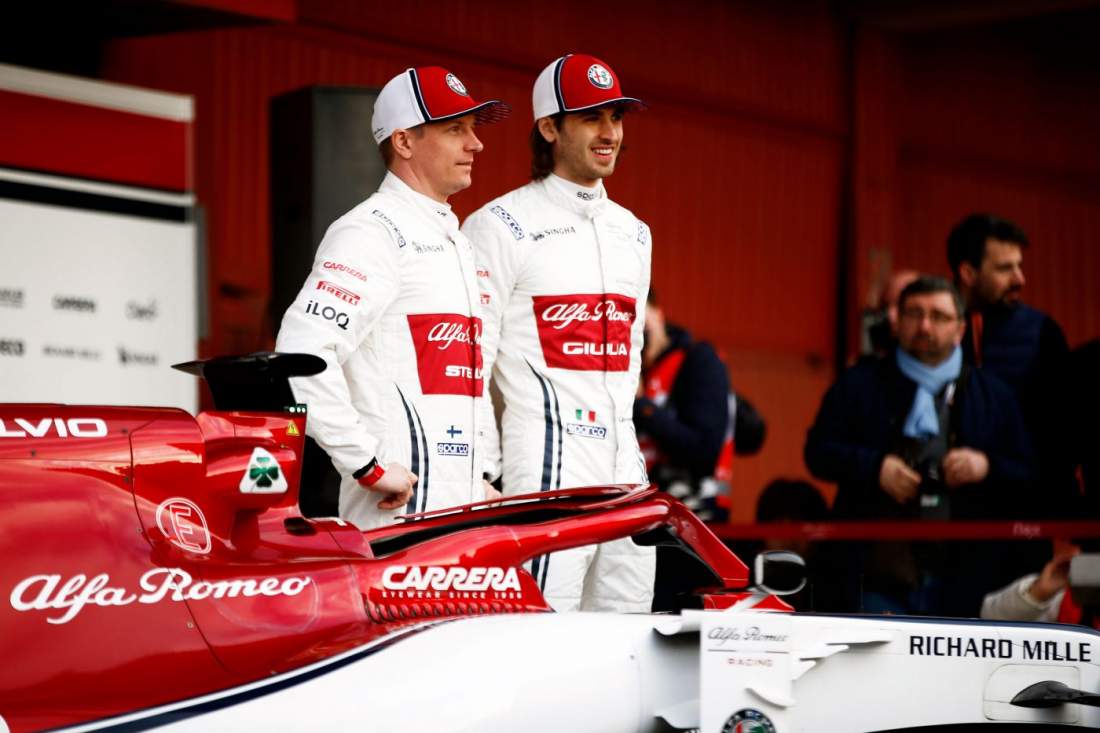 Kimi Raikkonen có điểm đầu tiên trong mùa giải
