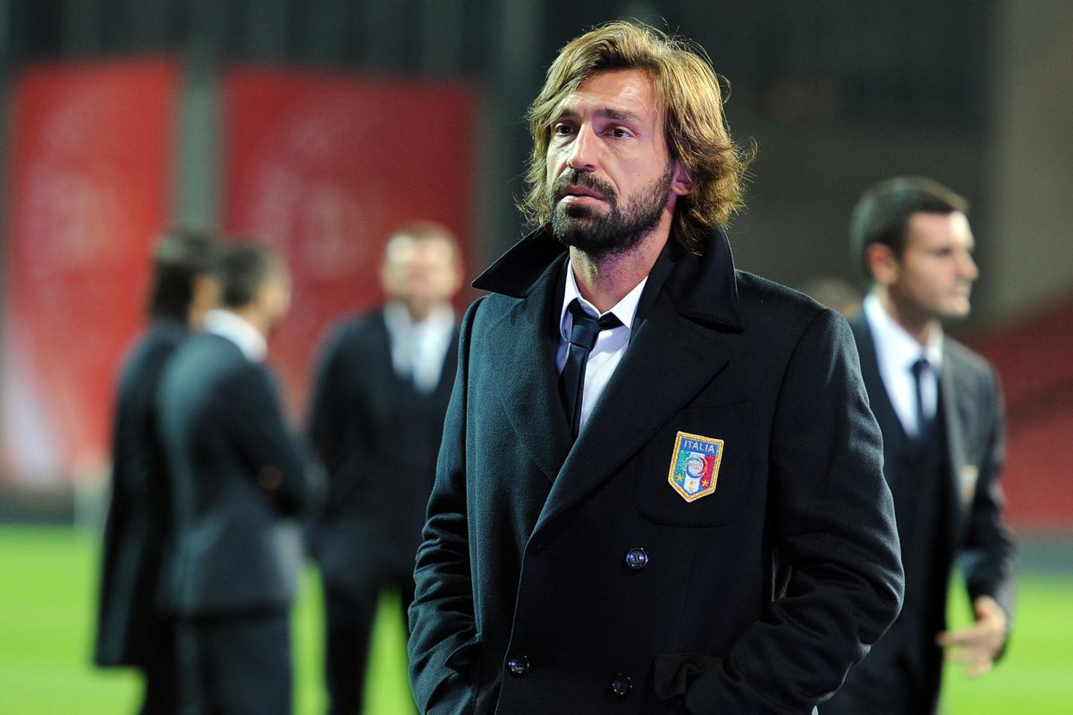 HLV Pirlo bị Juventus đối xử bất công