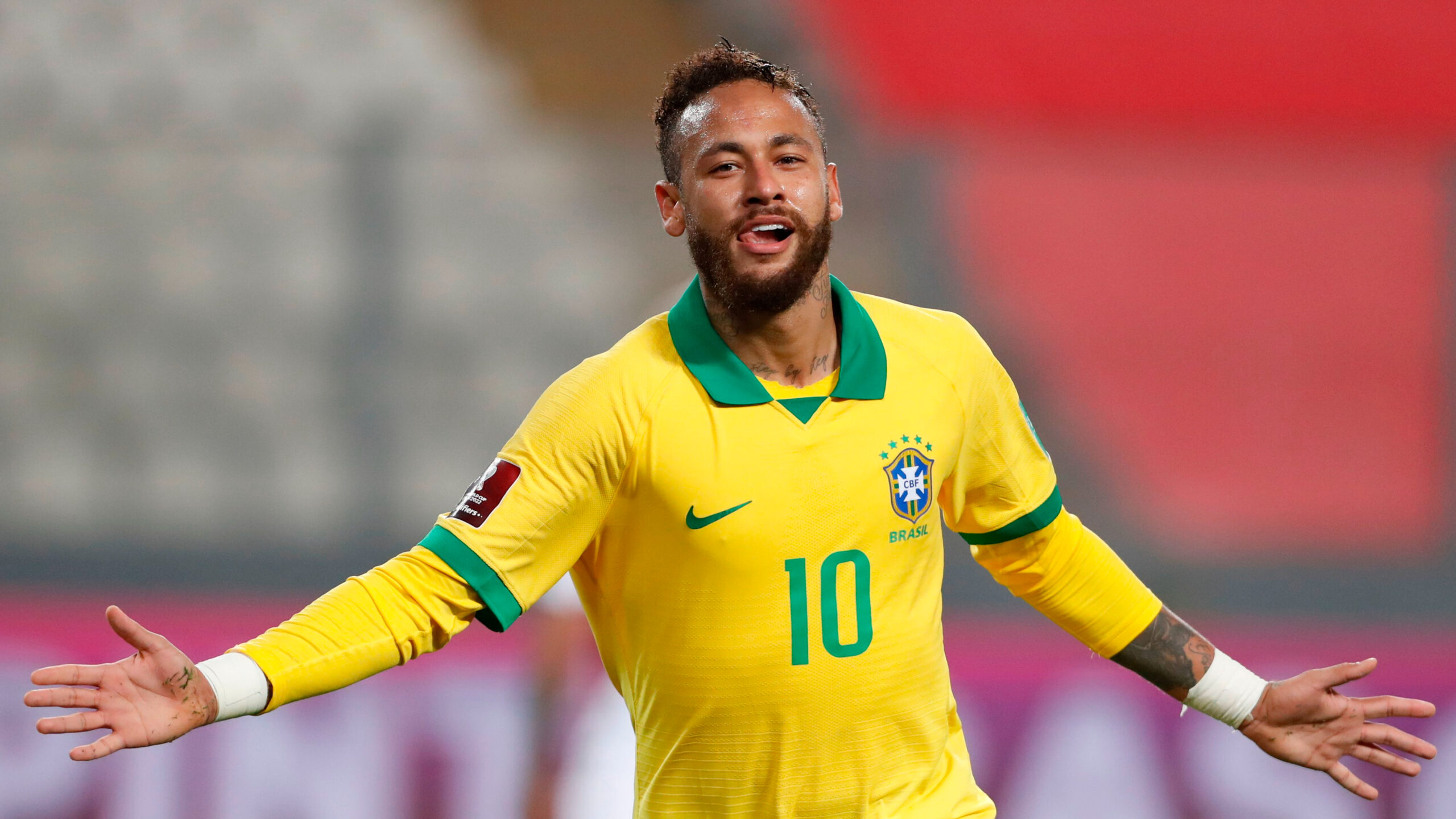 Neymar suýt chấn thương vì bị fan cuồng tấn công