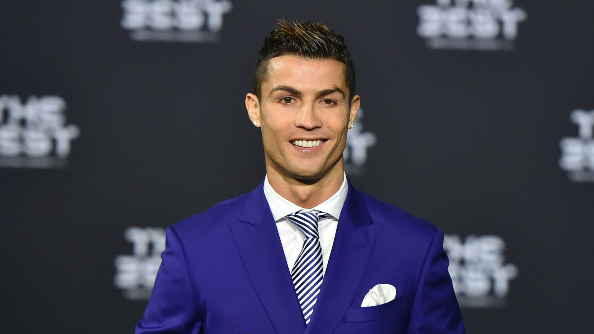 Cristiano Ronaldo tậu căn hộ đỏ nhất Bồ Đào Nha với giá 6,5 triệu bảng